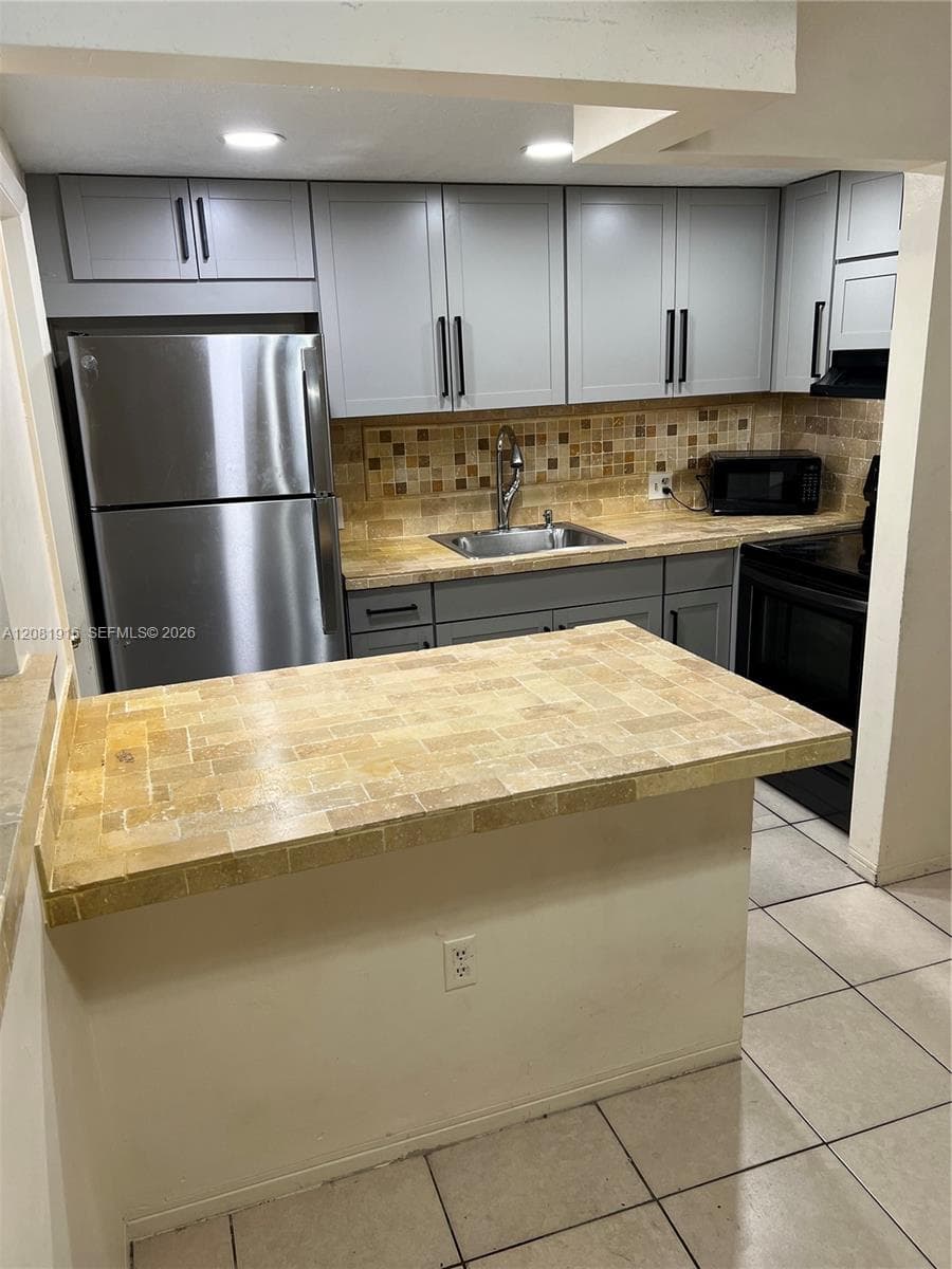 Condominium at 1515 NE 125th Ter # 407, North Miami FL 33161