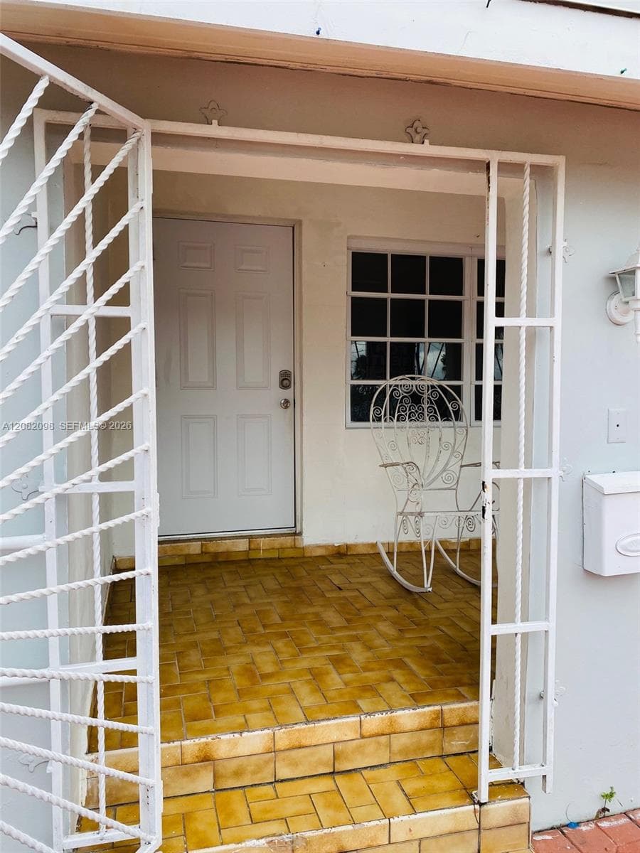 Single Family Residence at 3335 SW 26th St # 3335, Miami FL 33133