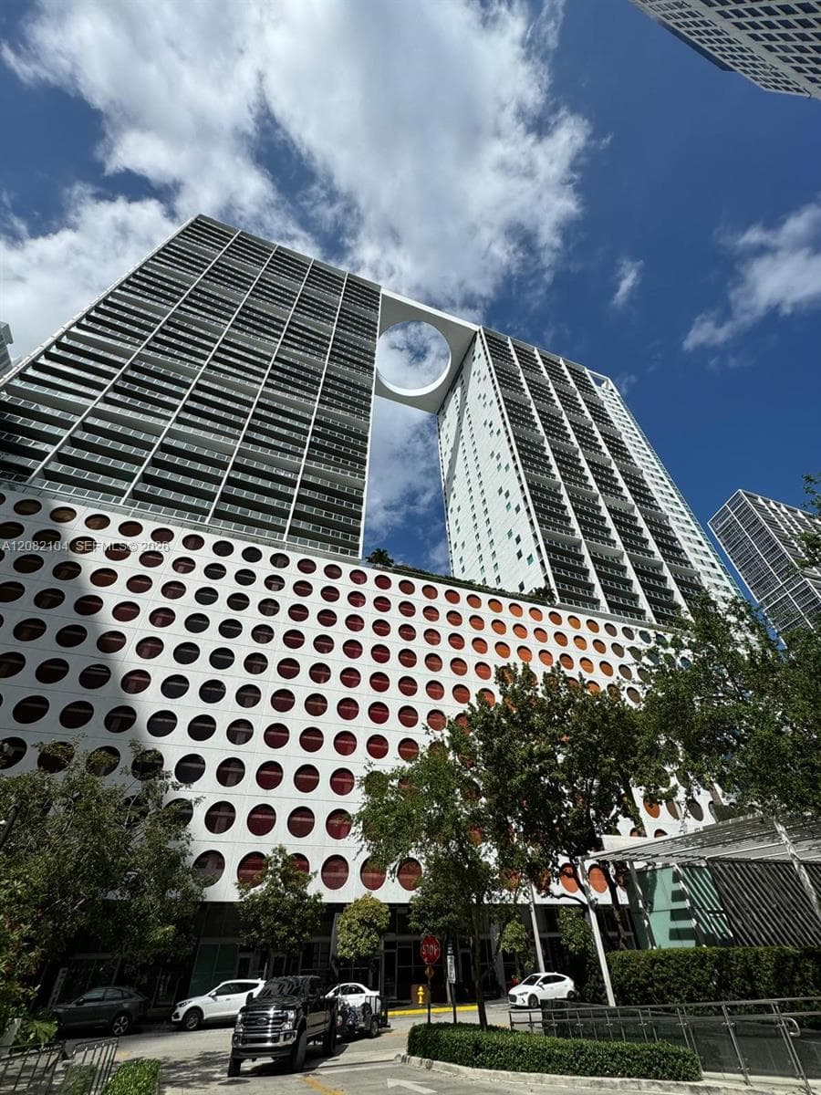 Condominium at 500 Brickell Ave # 3003, Miami FL 33131