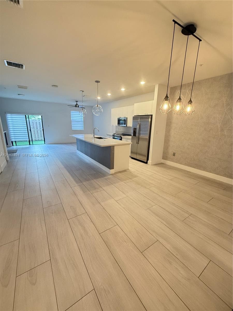 Condominium at 10407 NW 82nd St # 4, Doral FL 33178