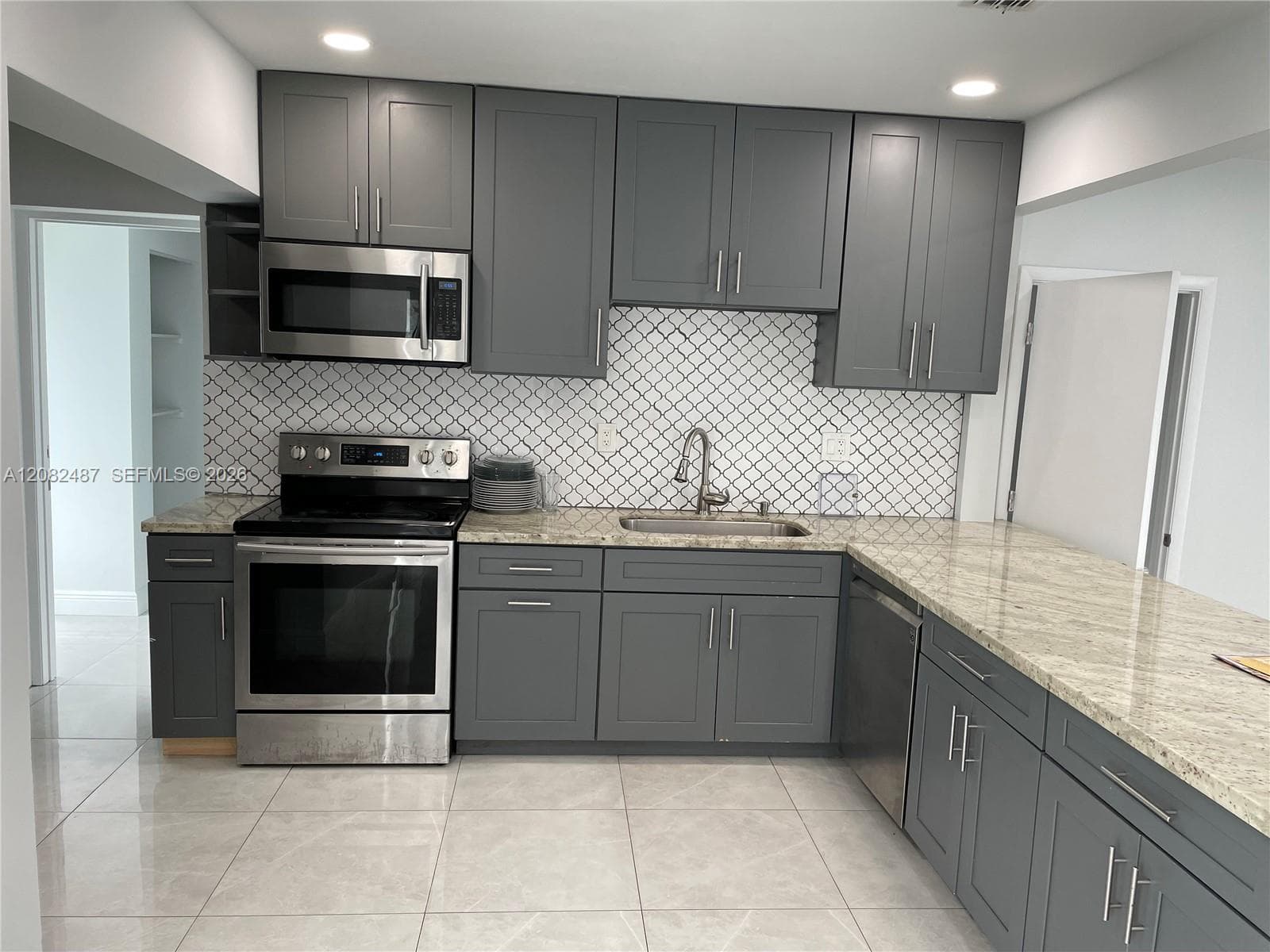 Single Family Residence at 8640 SW 125th Ter, Miami FL 33156