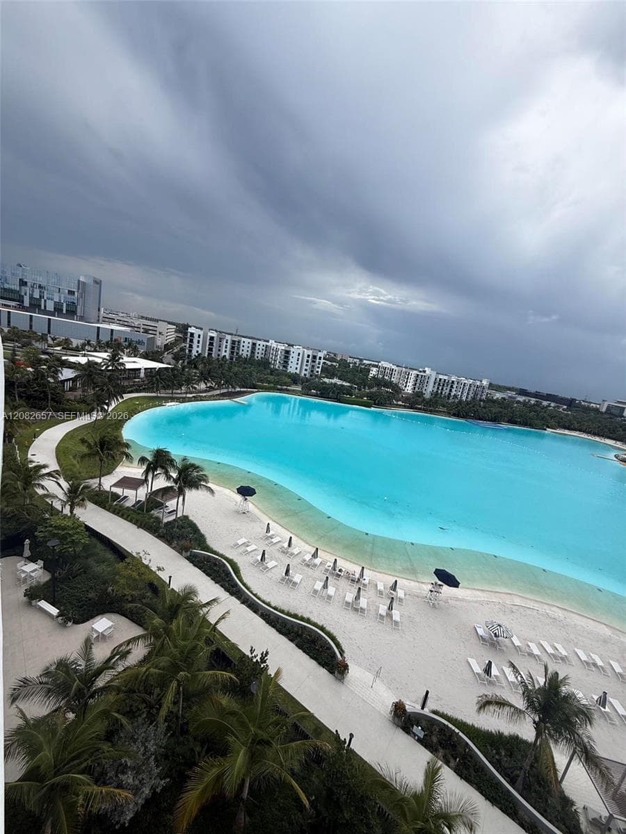 Condominium at 2411 Laguna Circle # 2703, North Miami FL 33181