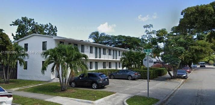 Apartment at 481 NW 30th St # 2, Miami FL 33127