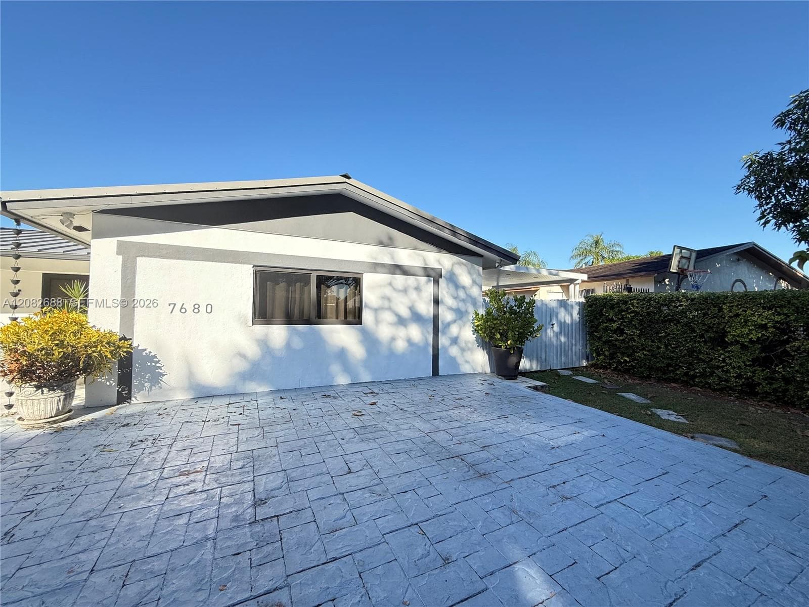 Efficiency at 7680 SW 134th Ct # B, Miami FL 33183