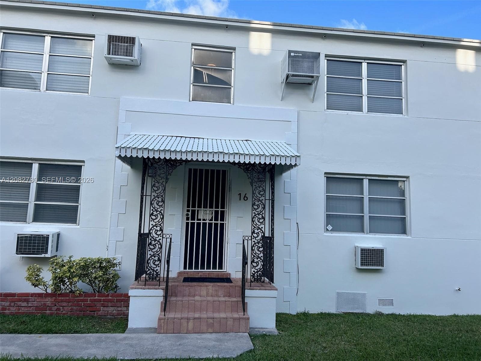 Condominium at 16 Santillane Ave # 4, Coral Gables FL 33134