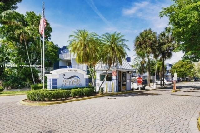 Condominium at 9359 Fontainebleau Blvd # F307, Miami FL 33172