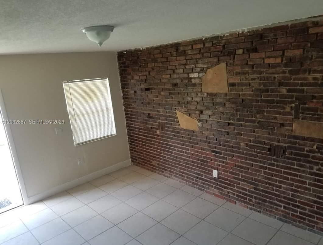 Efficiency at 1200 NE 110th St # 3, Miami FL 33161