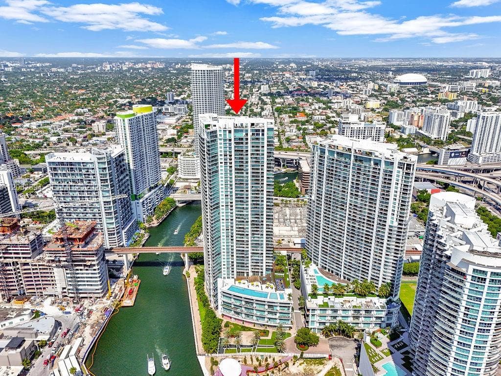 Condominium at 92 SW 3rd St # 4806, Miami FL 33130