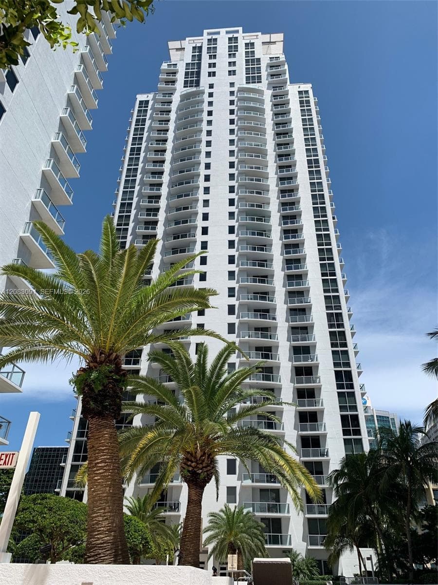Condominium at 1060 Brickell Ave # 1713, Miami FL 33131
