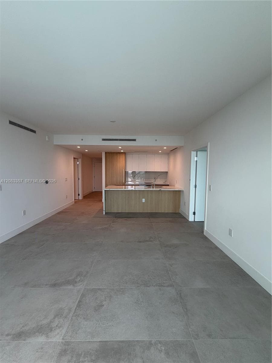 Condominium at 2411 Laguna Cir # 2508, North Miami FL 33181