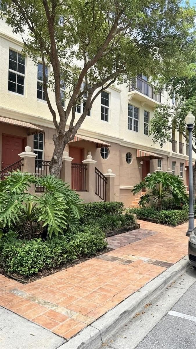Condominium at 3232 SW 22nd Ter # 113, Miami FL 33145