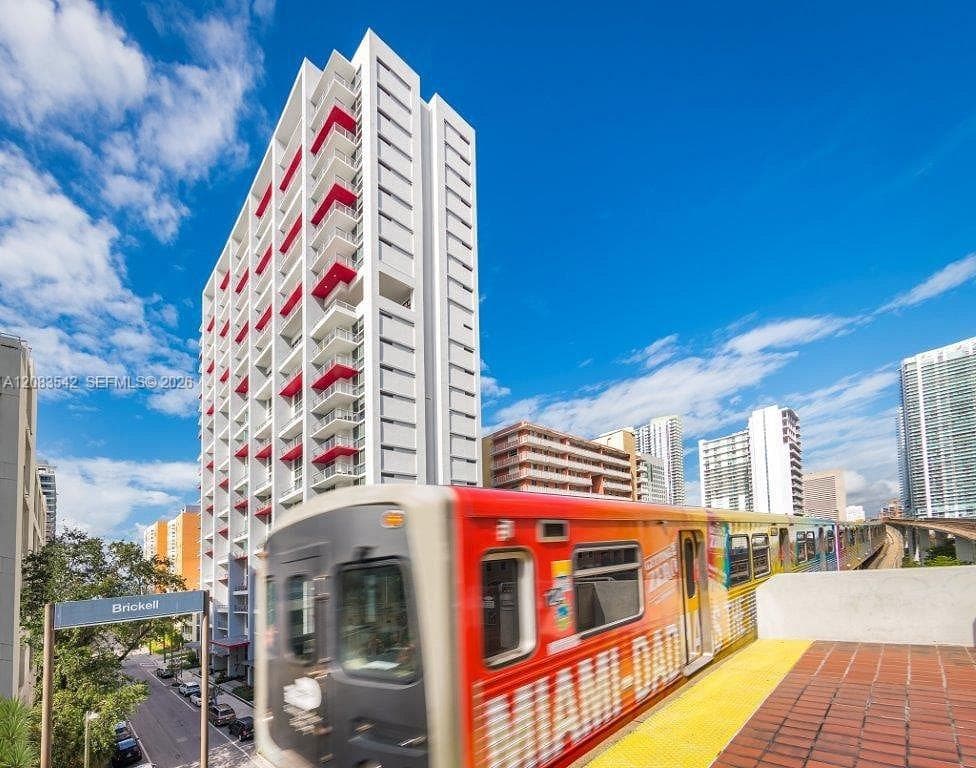Apartment at 117 SW 10th Street # 2005, Miami FL 33130
