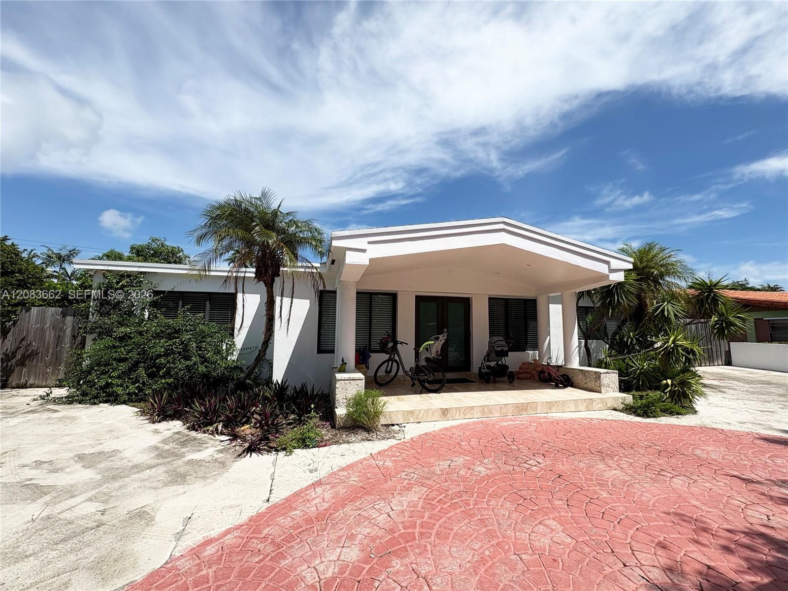 Single Family Residence at 225 W Heather Dr # 225, Key Biscayne FL 33149