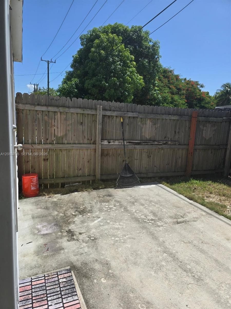 Apartment at 26980 SW 143rd Pl # 2, Homestead FL 33032