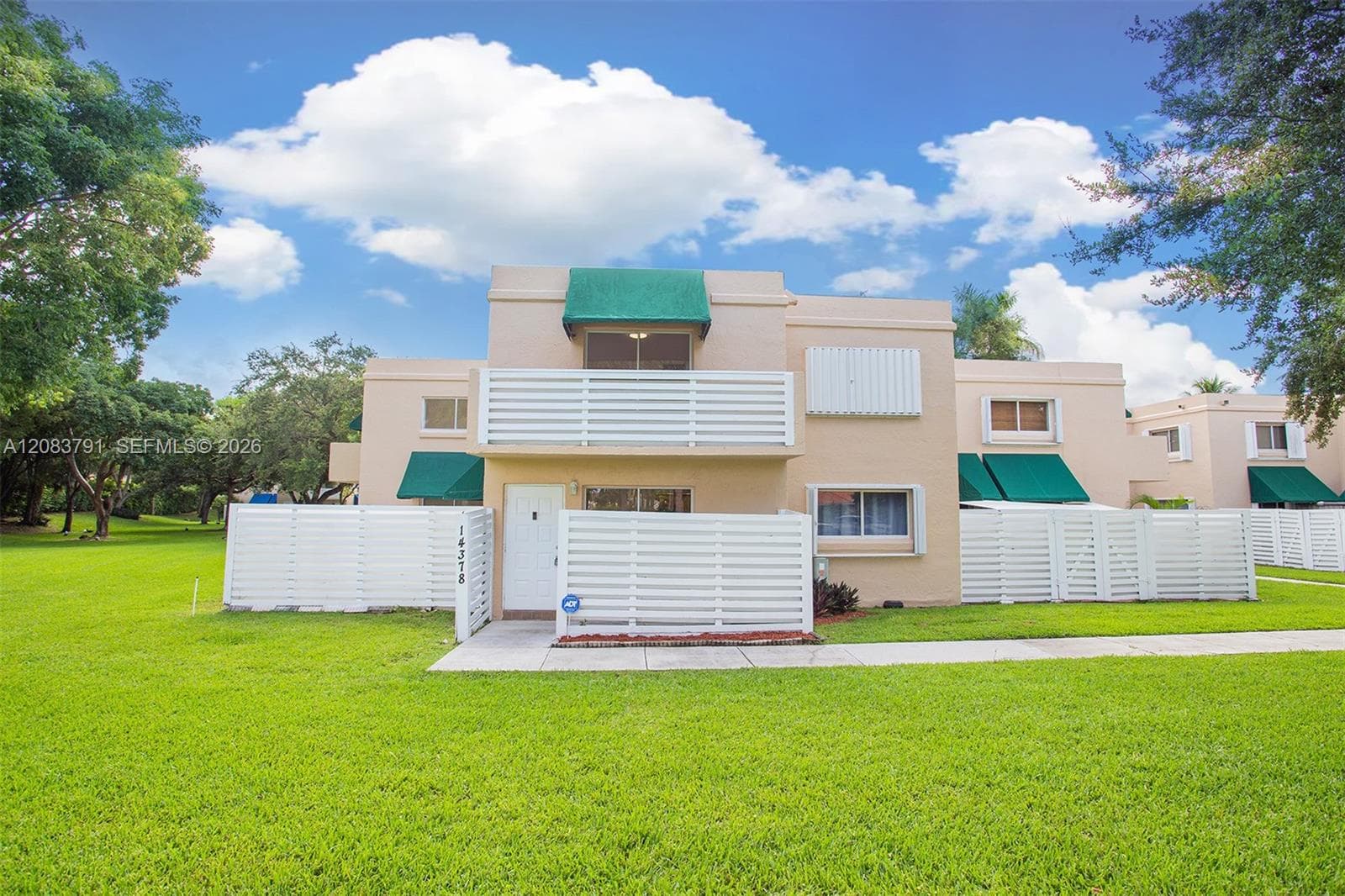 Townhouse at 14378 SW 96th Ter, Miami FL 33186