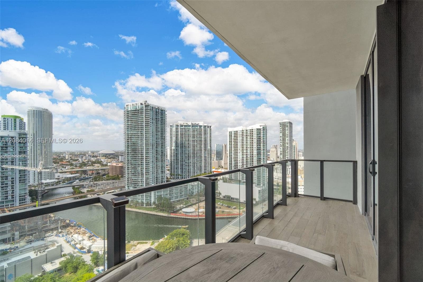 Condominium at 68 SE 6th St # 2406, Miami FL 33131