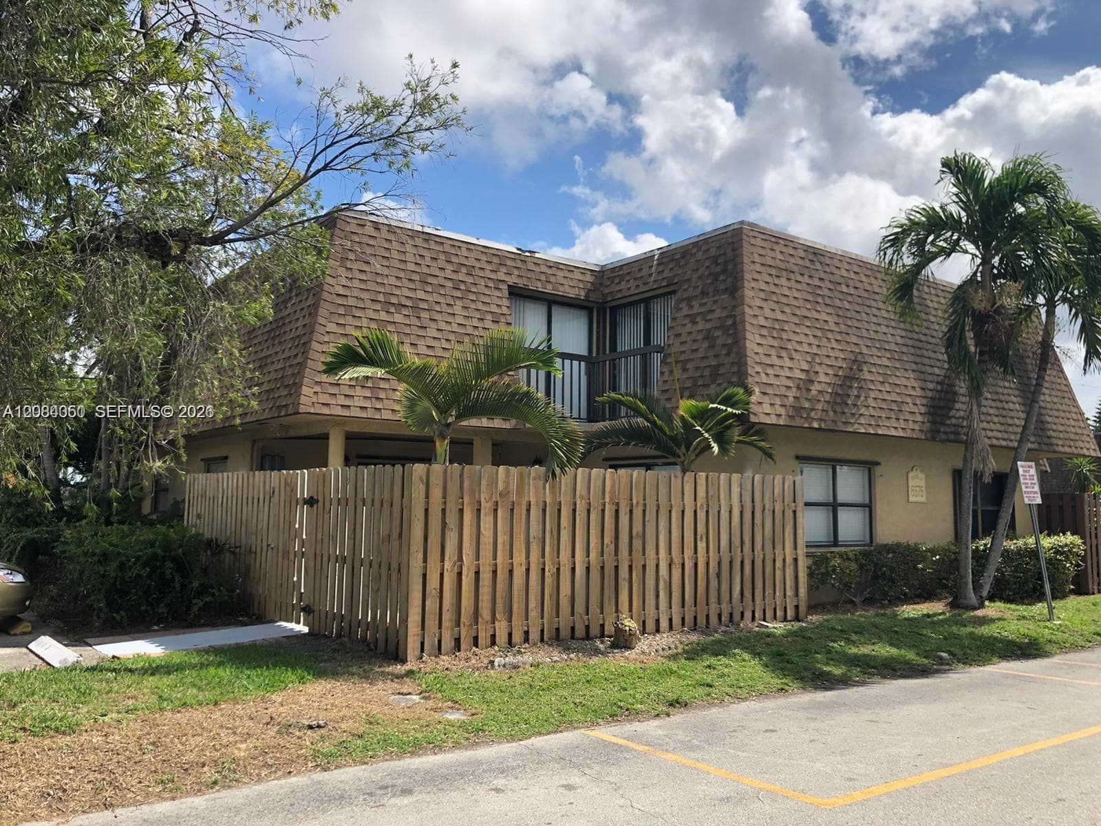 Townhouse at 6575 W 24th Ct # 14, Hialeah FL 33016