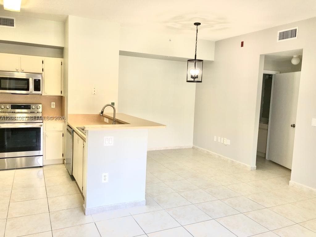 Condominium at 7250 NW 114th Ave # 107, Doral FL 33178