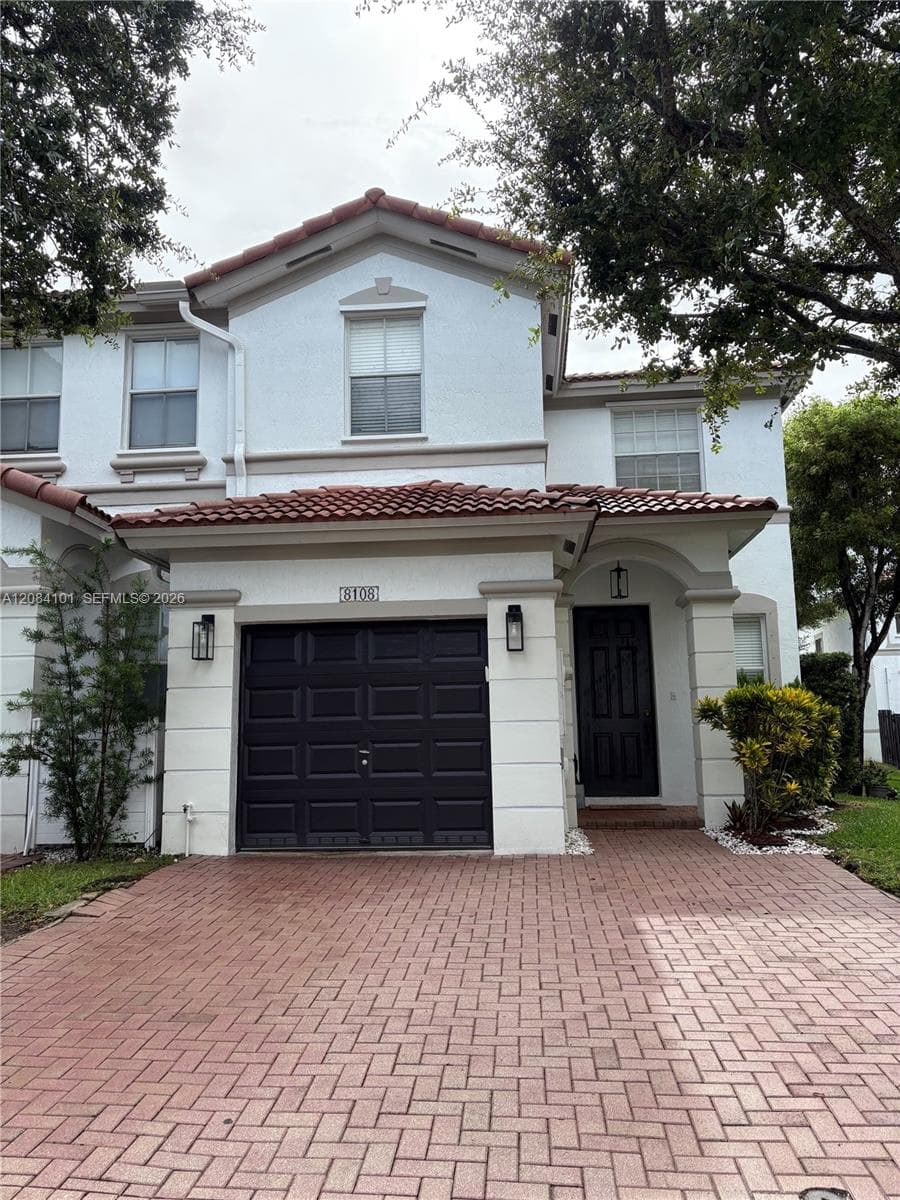 Townhouse at 8108 NW 108th Ct, Doral FL 33178