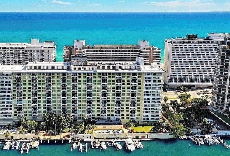 Condominium at 5600 Collins Ave # 14D, Miami Beach FL 33140