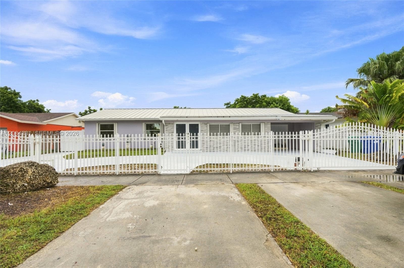 Single Family Residence at 11050 SW 160th St # 11050, Miami FL 33157