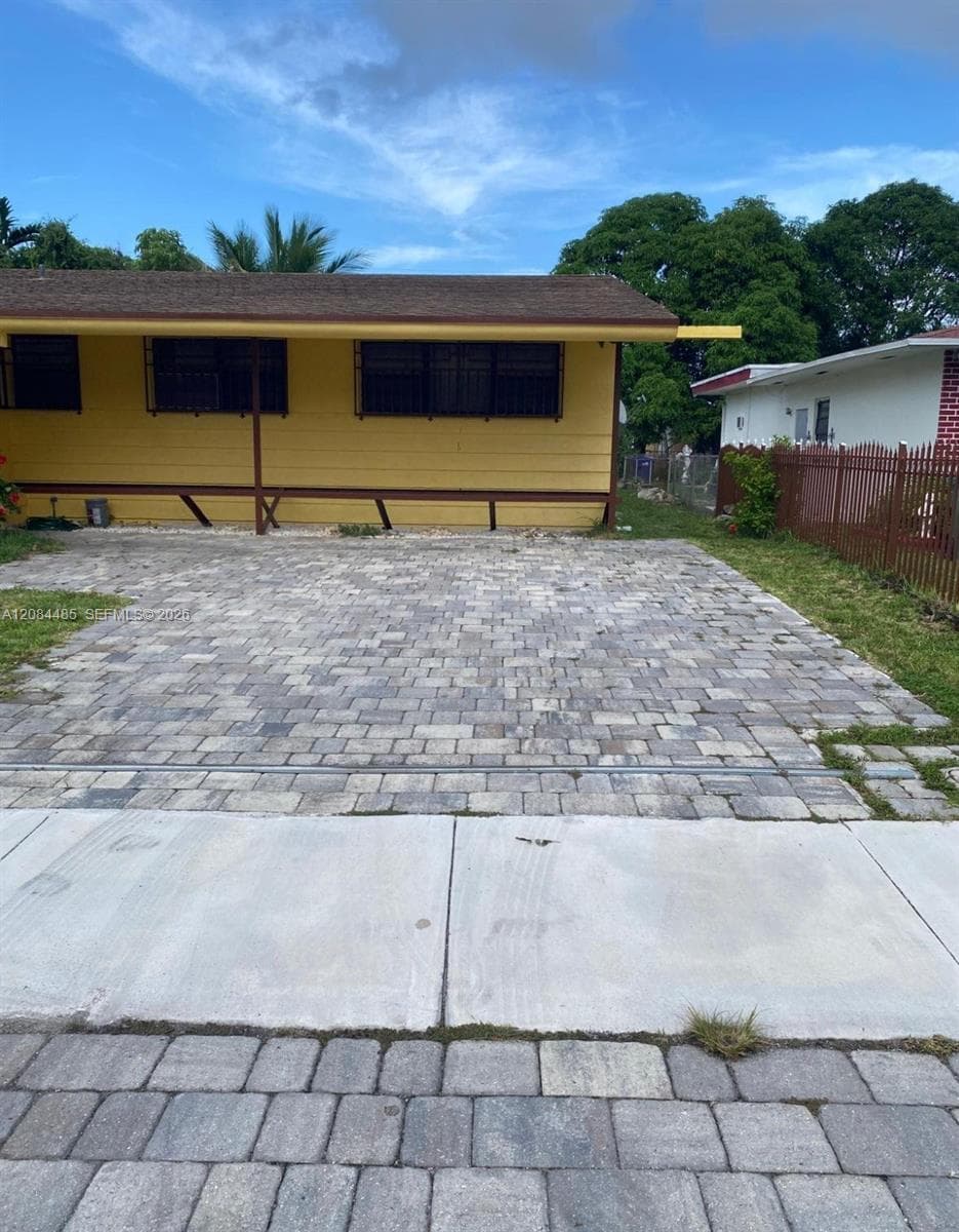 Single Family Residence at 14805 NE 10th Ct # B, Miami FL 33161