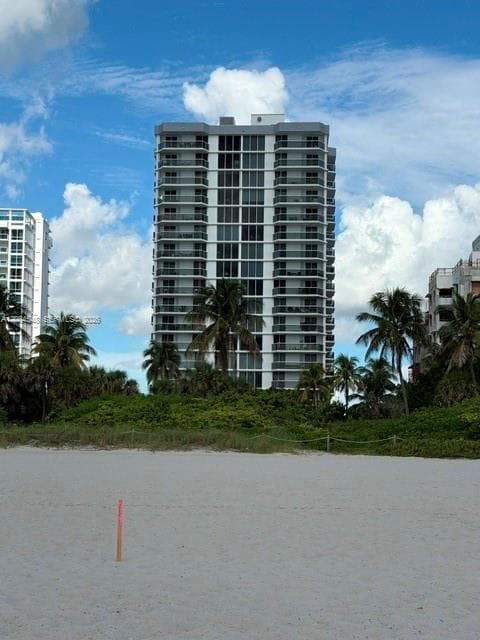 Condominium at 2401 Collins Ave # 610, Miami Beach FL 33140
