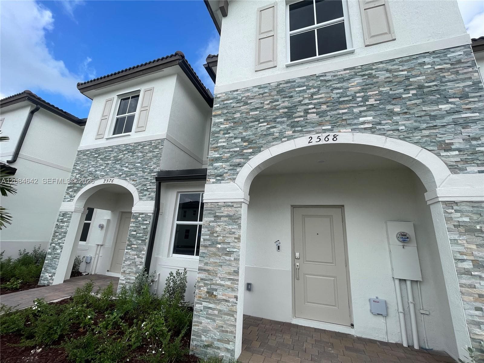 Townhouse at 2568 SE 25th Rd # 2568, Homestead FL 33035