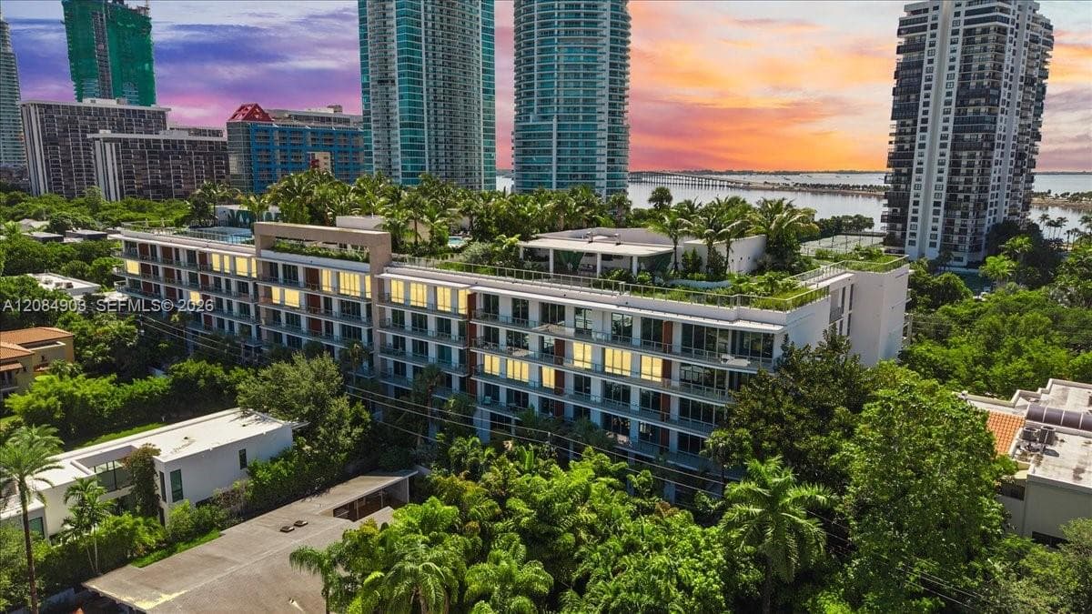 Condominium at 2200 Brickell Avenue # 422, Miami FL 33129