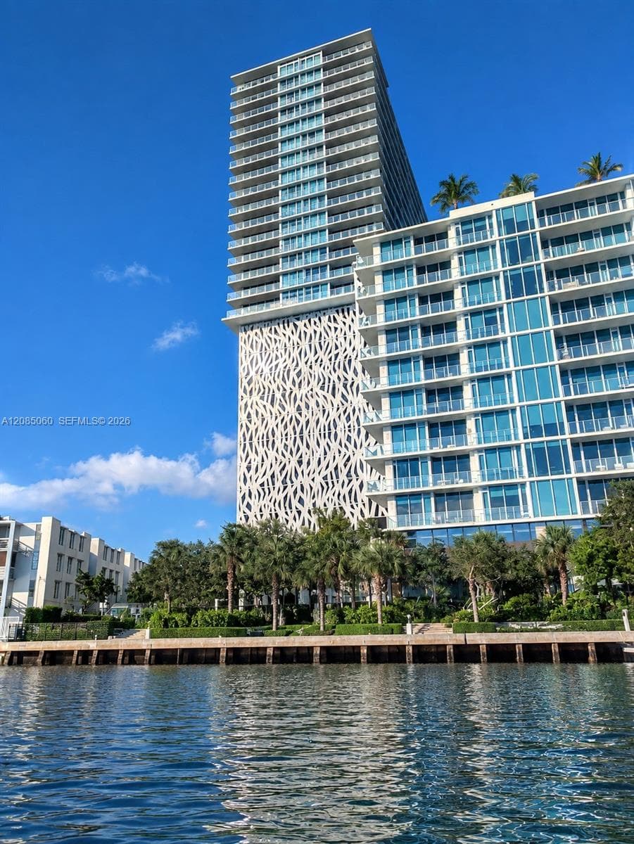 Condominium at 1861 NW S River Dr # 802, Miami FL 33125