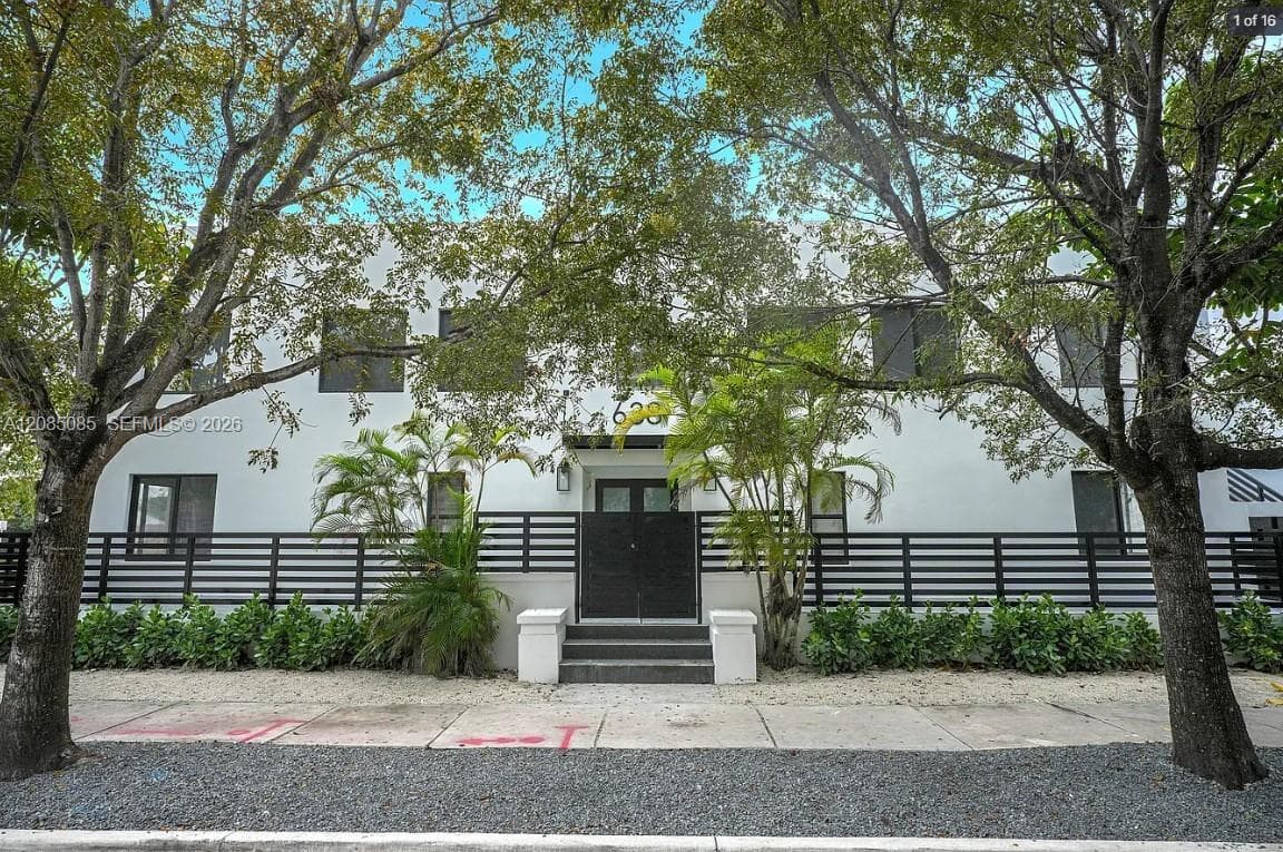 Apartment at 638 SW 21st Ave # 3, Miami FL 33135