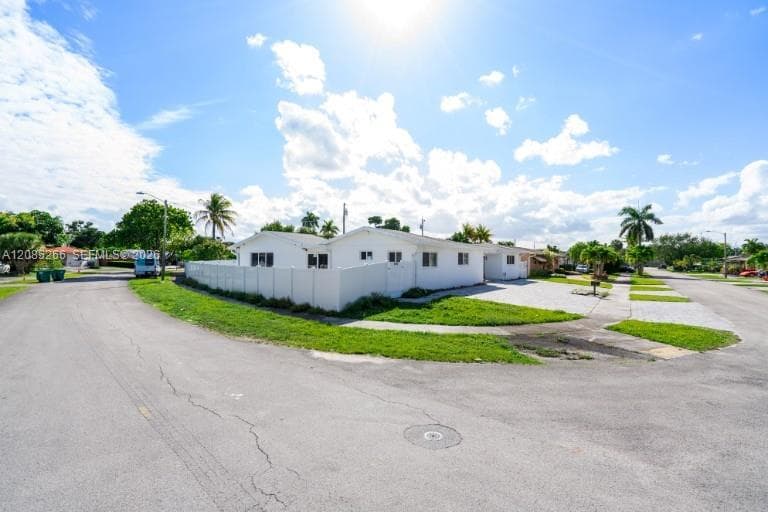 Villa at 1950 NE 208th Ter, Miami FL 33179