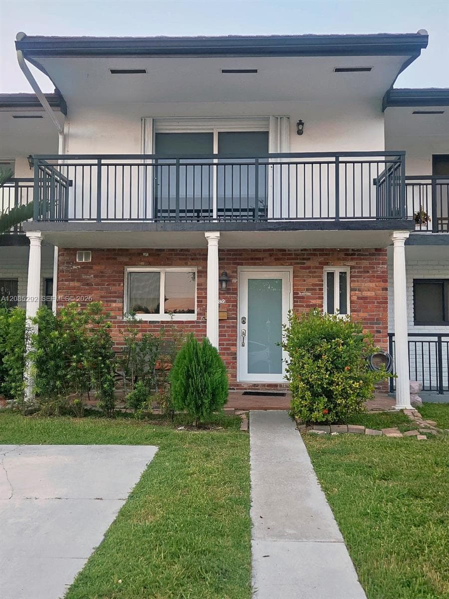 Townhouse at 2109 NE 122nd street # 2109, North Miami FL 33181