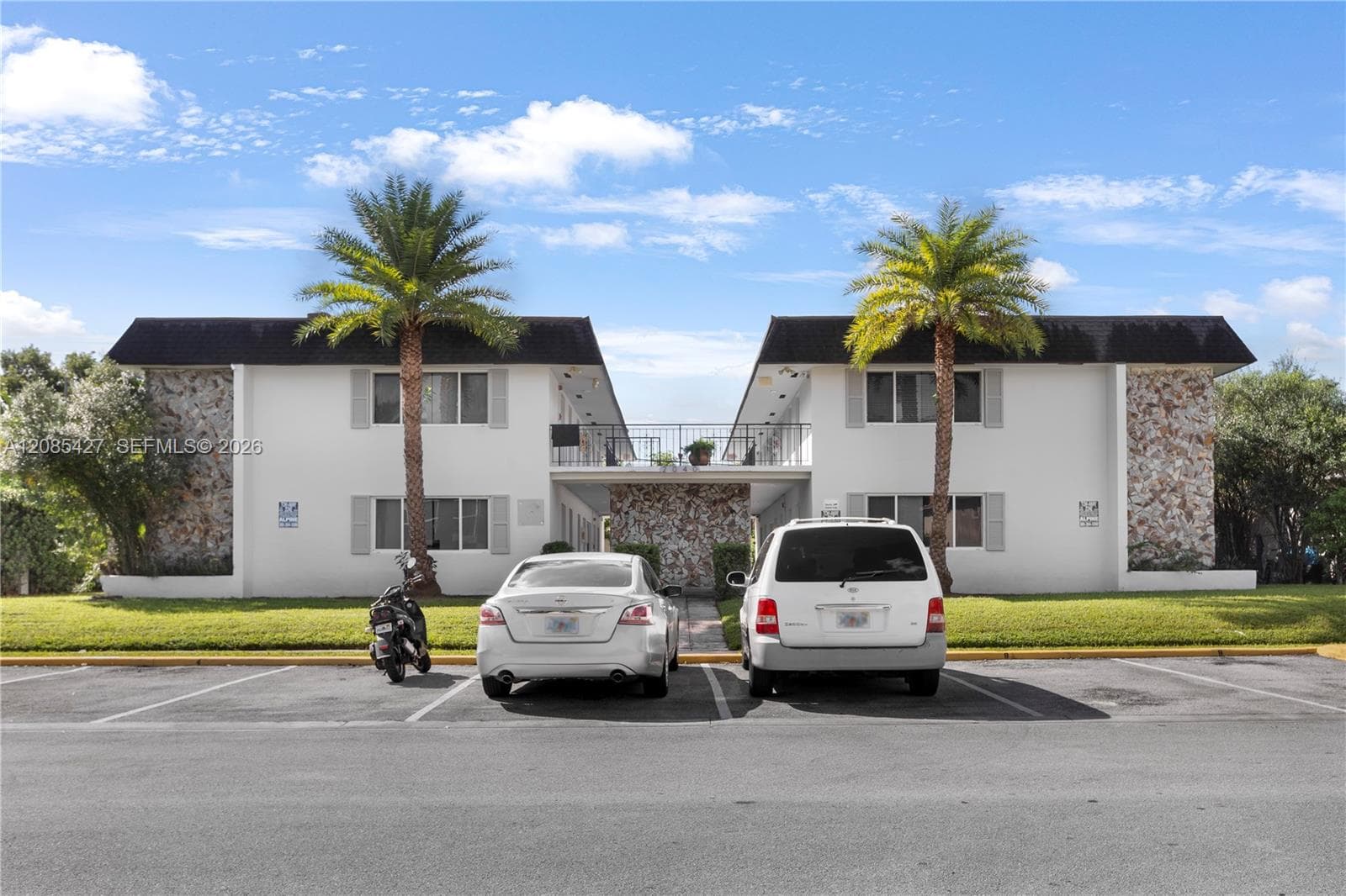 Multi Family at 2040 NE 170th St # 10, North Miami Beach FL 33162