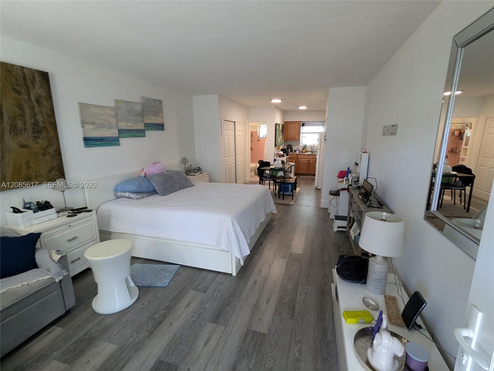 Stock Cooperative at 158 Ocean Dr # 203, Miami Beach FL 33139
