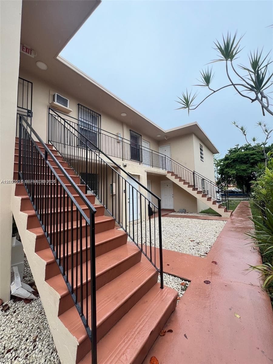 Apartment at 1619 NW 1st St # 4, Miami FL 33125