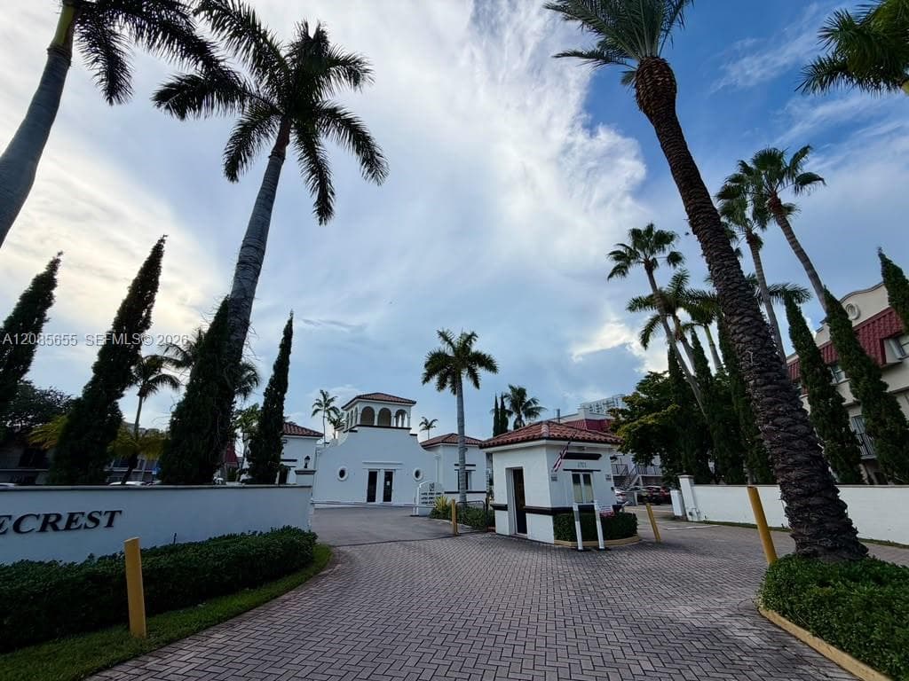 Condominium at 8650 SW 67th Ave # 1033, Pinecrest FL 33156