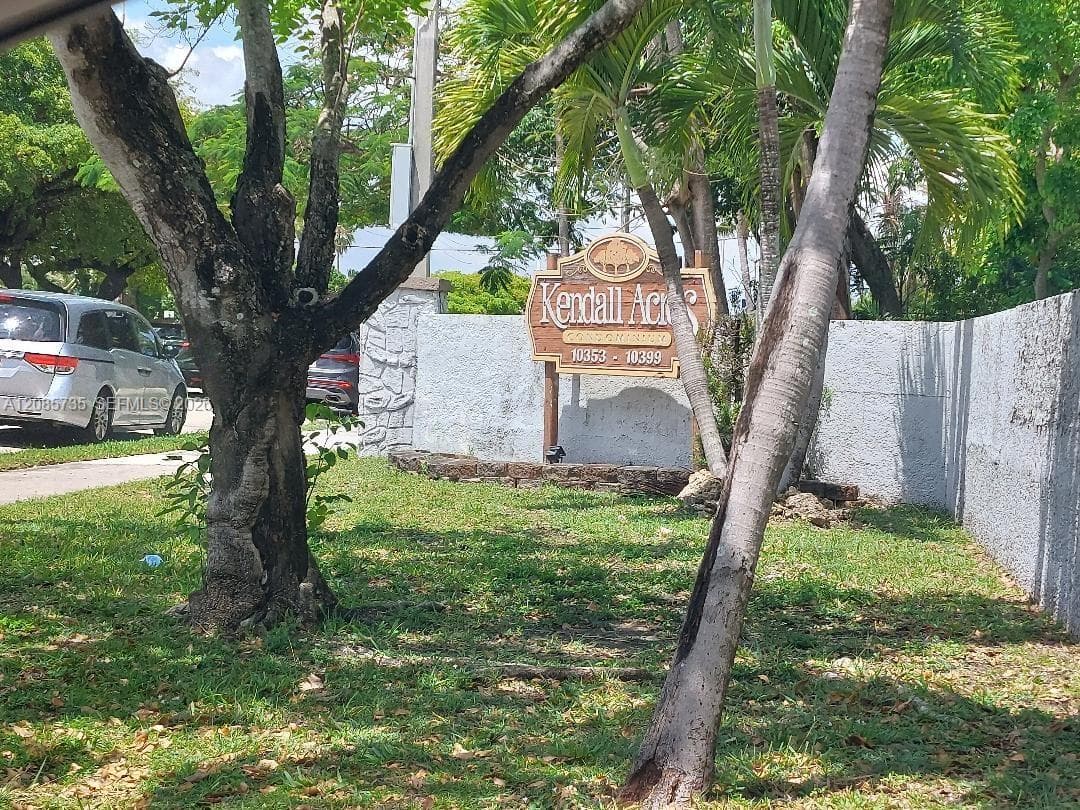 Condominium at 10357 N Kendall Dr, Miami FL 33176