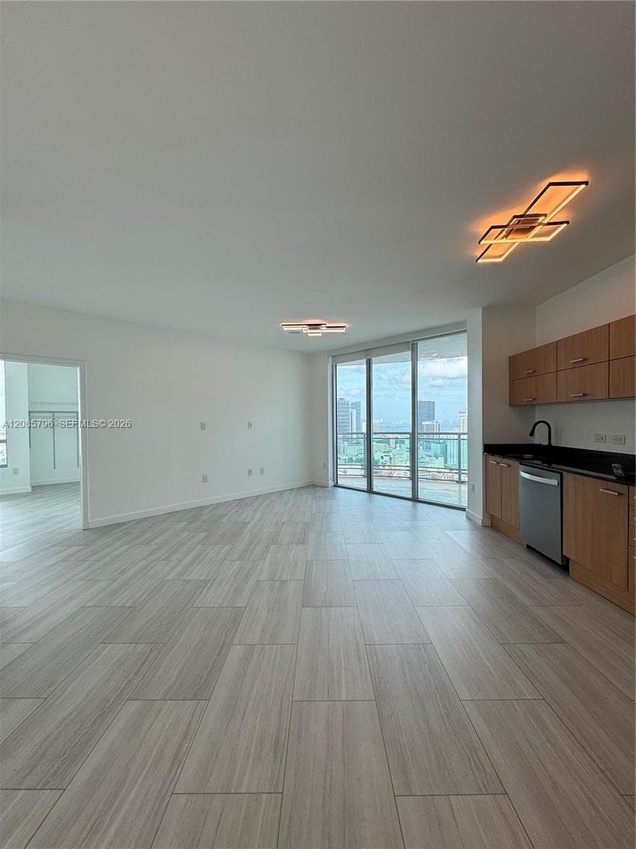 Condominium at 350 S Miami Ave # 3913, Miami FL 33130