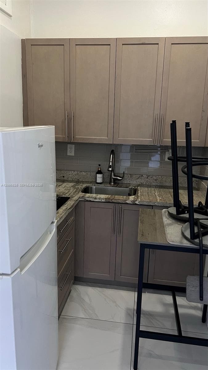 Efficiency at 21 NW 49th Ave, Miami FL 33126
