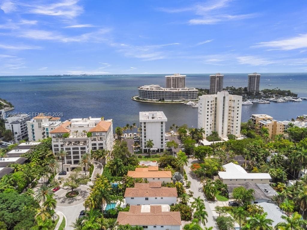 Apartment at 1600 S Bayshore Ln # 4C, Miami FL 33133