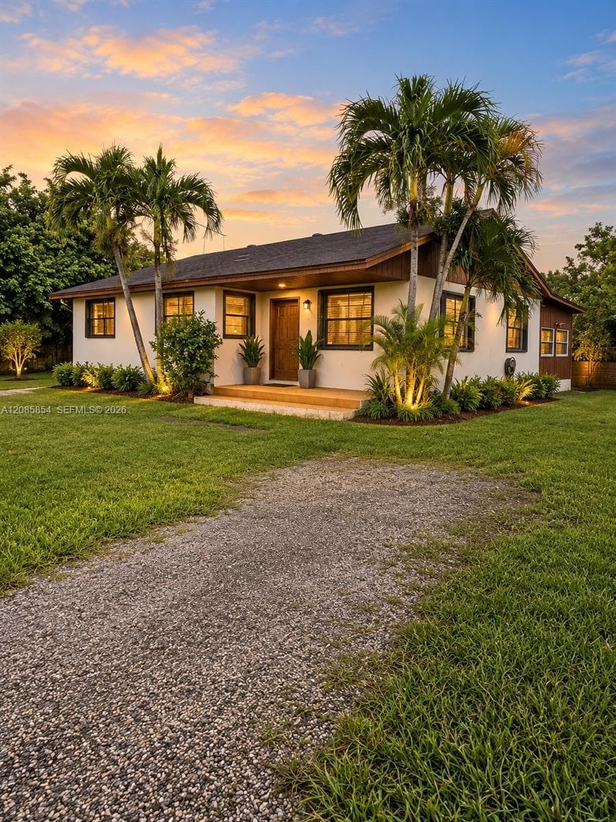Single Family Residence at 19471 SW 198th St # B, Miami FL 33187