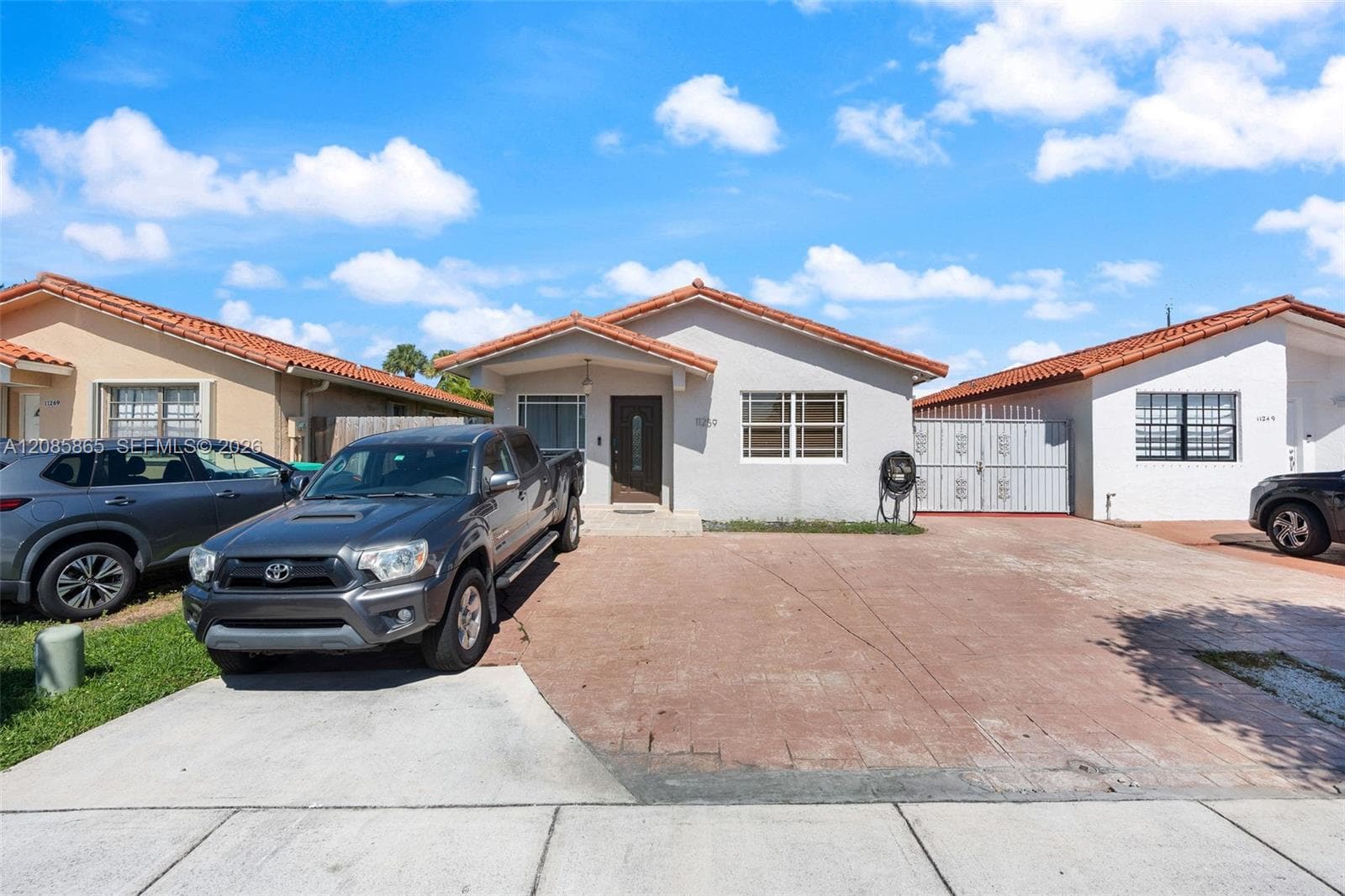 Efficiency at 11259 NW 88th Ave, Hialeah Gardens FL 33018