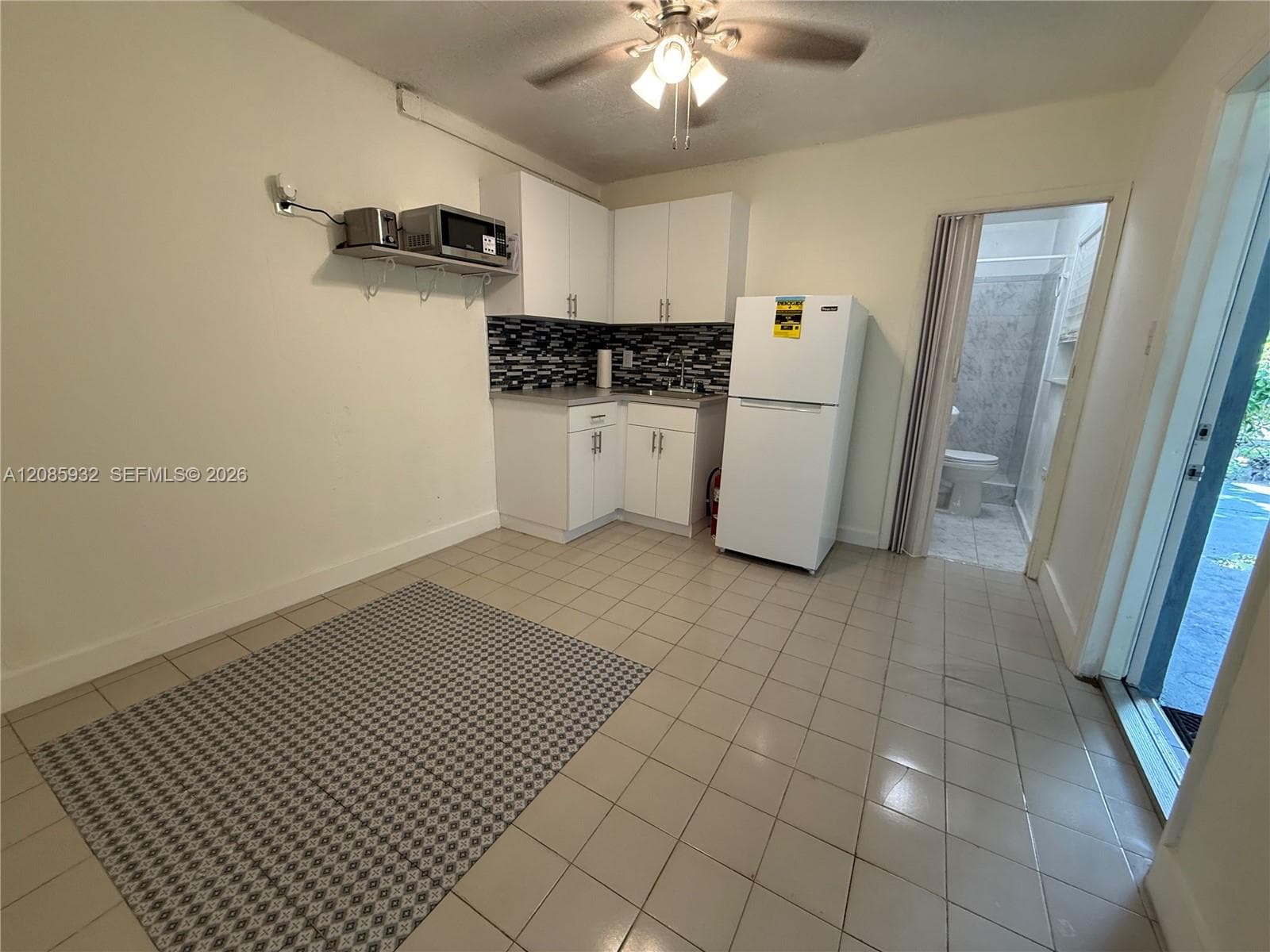 Efficiency at 1405 NW 121st St # 2, North Miami FL 33167