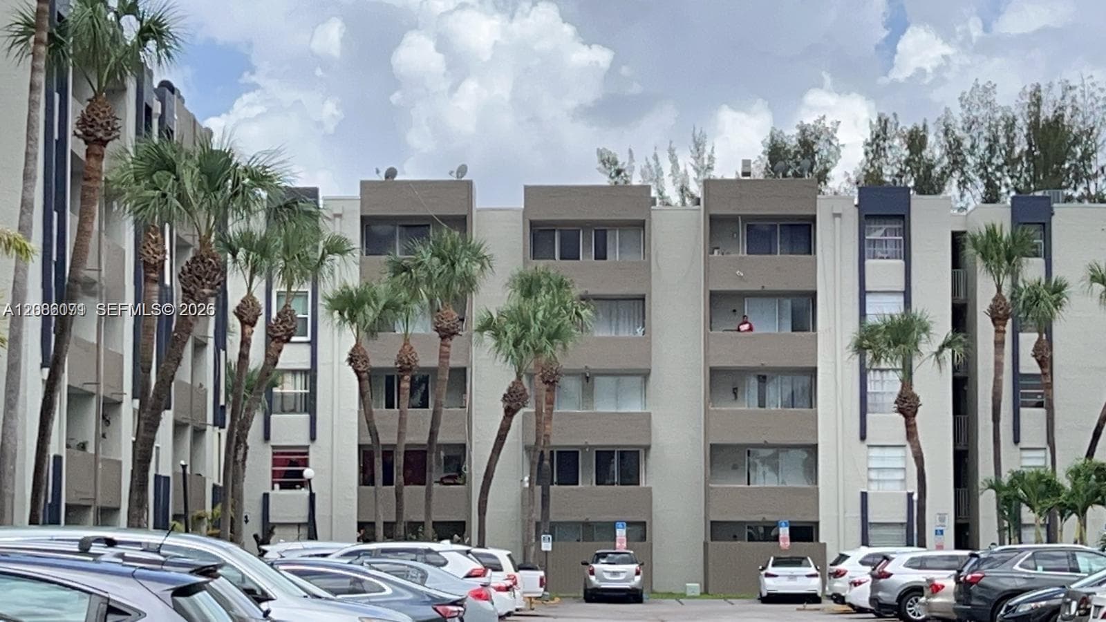 Condominium at 10000 NW 80th Ct # 2312, Hialeah Gardens FL 33016