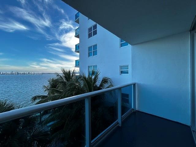 Apartment at 1900 S Treasure Dr # 3U, North Bay Village FL 33141