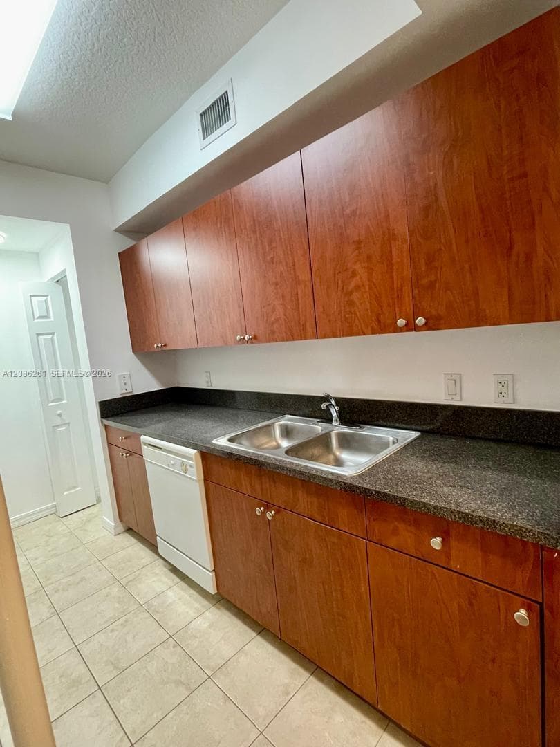 Apartment at 115 SW 11th St # 704, Miami FL 33130