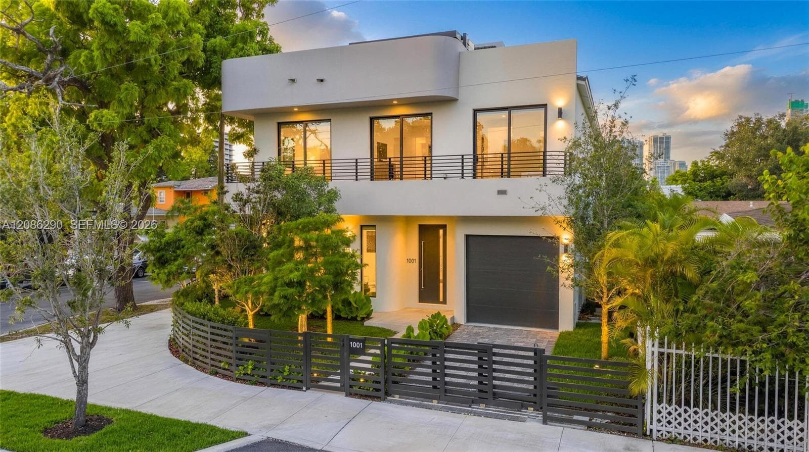 Townhouse at 1001 SW 10 AVE, Miami FL 33130