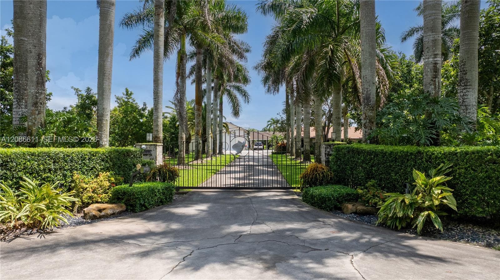 Single Family Residence at 26145 SW 194th Ave, Homestead FL 33031