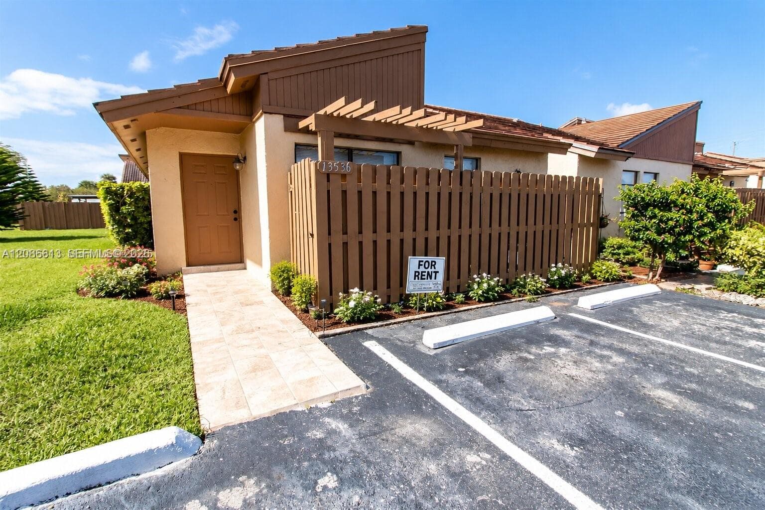 Townhouse at 13536 SW 11th Ln, Miami FL 33184